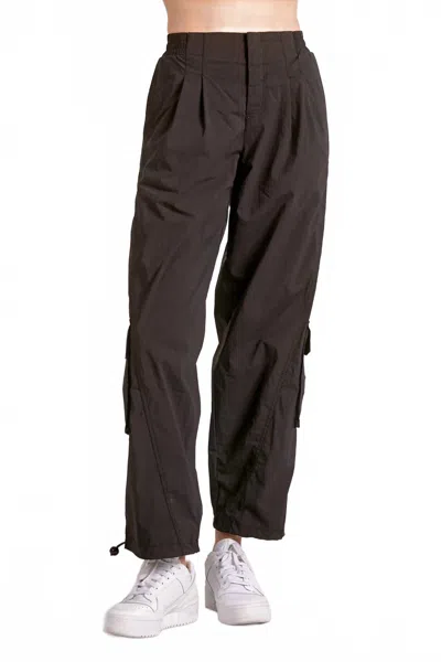 Elan Cargo Pants In Black