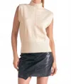 Elan Chelcie Sleeveless Sweater In Off White In Neutral