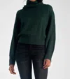 Elan Chunky Bell Sleeve Sweater In Teal In Green