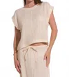Elan Crinkle Top In Tan In Multi