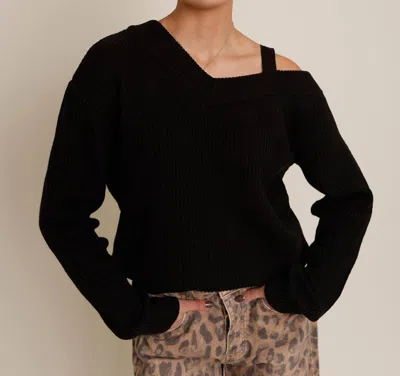 Elan Date Night V-neck Sweater In Black