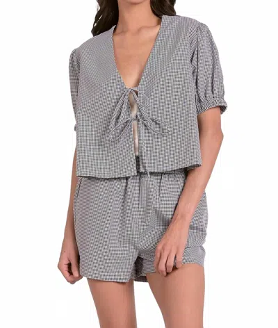 Elan Dolce Short Sleeve Top In Black Seersucker In Multi