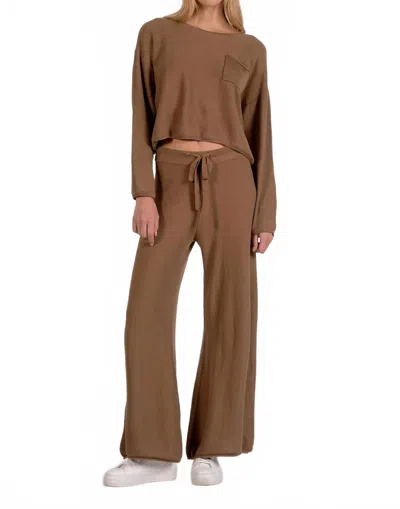 Elan Drawstring Wide Leg Pants In Caramel In Brown