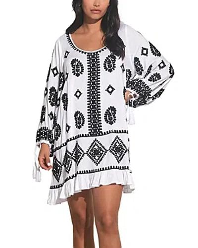 Elan Embroidered Scoop Neck Dress In White Black