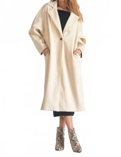 Elan Florentine Long Coat In White In Neutral