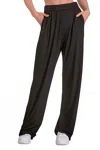 Elan Jolie Wide Leg Pant In Black In Black