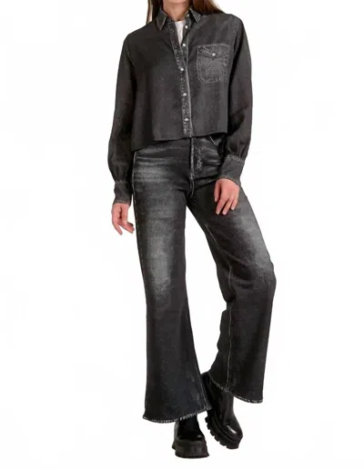 Elan Long Sleeve Button Down In Grey Wash In Blue