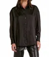 Elan Lace Back Button Down Blouse In Black In Black