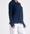 Elan Long Sleeve Button Down In Navy In Blue