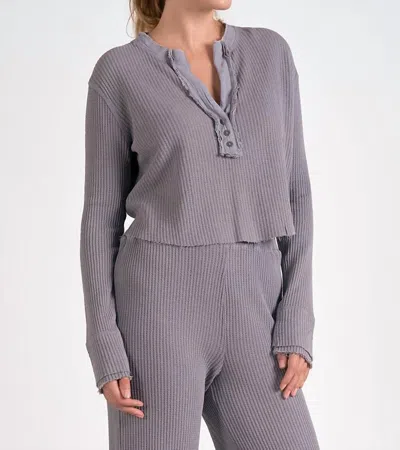 Elan Long Sleeve V-neck Waffle Top In Grey