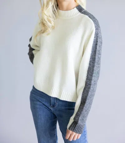 Elan Meredith Color-block Sweater In Grey White