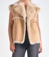 Elan Eloise Faux Fur Vest In Tan In Multi