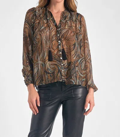 Elan Paisley Top In Chiffon Brown