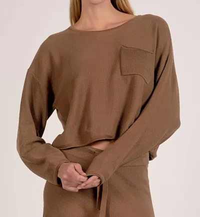 Elan Pocket Front Sweater In Caramel In Brown