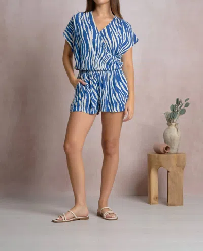 Elan Resort Short Sleeve Crop Top In Blue Zebra