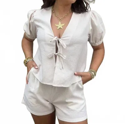 Elan Seersucker Short Set In Khaki In White