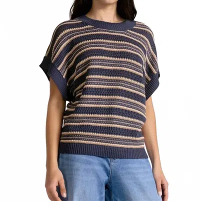 Elan Short Sleeve Crewneck Sweater In Navy In Blue