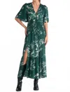 Elan Short Sleeve Maxi V-neck Tiered Dress In Jade Toulouse In Multi