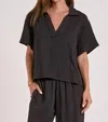 Elan Short Sleeve V-neck Gauze Top In Black In Black