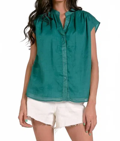 ELAN SLEEVELESS TOP IN GREEN