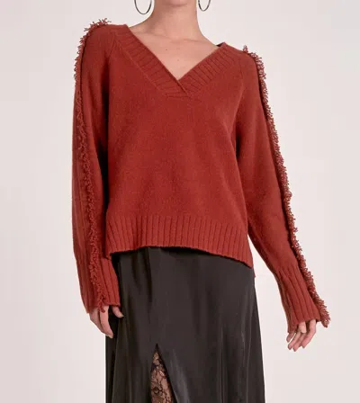 Elan Sloane V-neck Sweater In Rust In Burgundy