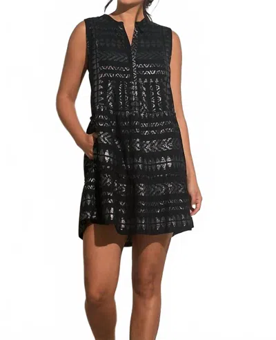 Elan Slvless Arrow Print Mini Dress In Black