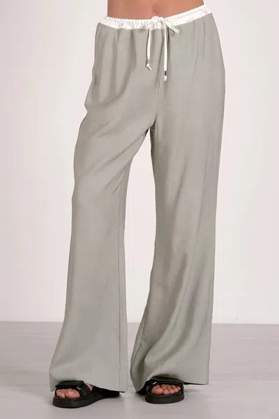 Elan Taylor Wide Leg Pants In Grey/white In Gray