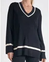 Elan Oversized V-neck Sweater In Black In Black