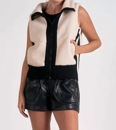 Elan Vancouver Sleeveless Vest In Off White