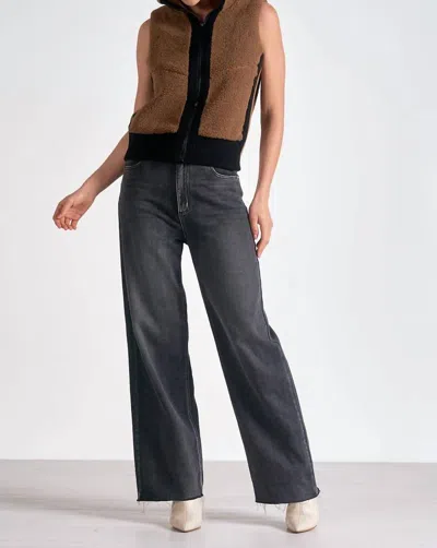 Elan Vancouver Vest In Brown