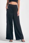 Elan Wide Leg Elastic Pant In Black In Black