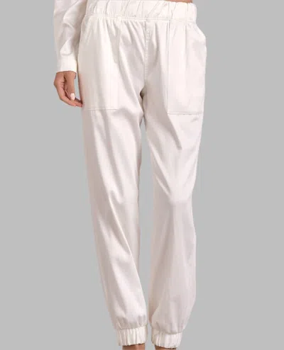 Elan Women's Cargo Jogger In White