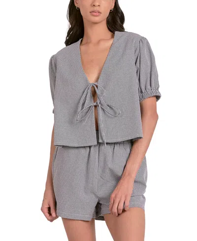 Elan Lolo Fly Away Top In Black Seersucker In Gray