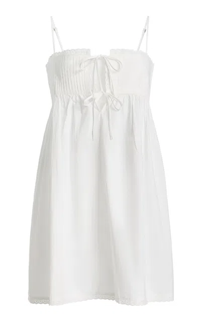 Elce Moda Operandi In White