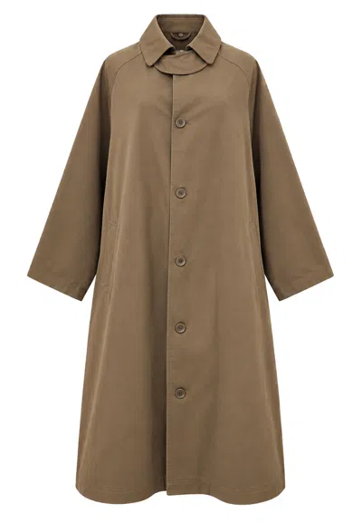 Eleh Gingham-collar Raglan-sleeve Coat In Brown