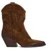 Elena Iachi Ankle-high Western Boots In Washed Cognac Suede In Brown