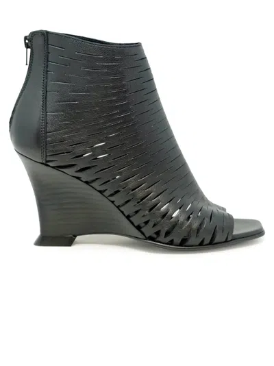 Elena Iachi Leather Sandals In Black