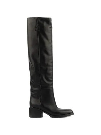 Elena Iachi Eckige Stiefel In Black