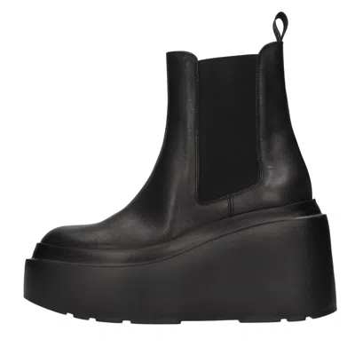 Elena Iachi With Heel In Black