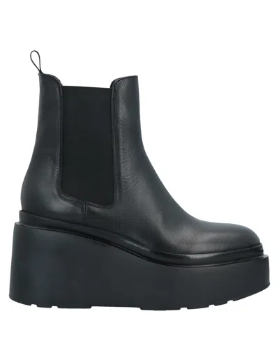Elena Iachi Ankle Boots In Black