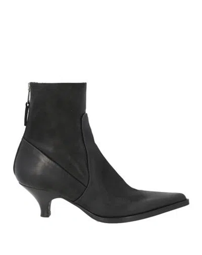 Elena Iachi Woman Ankle Boots Black Size 6 Leather