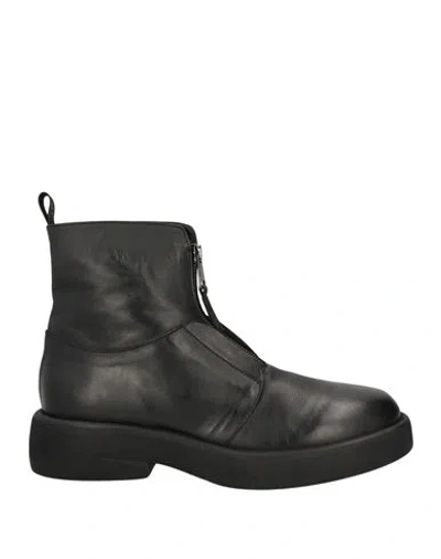 Elena Iachi Woman Ankle Boots Black Size 6 Leather