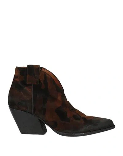 Elena Iachi Woman Ankle Boots Brown Size 10 Leather