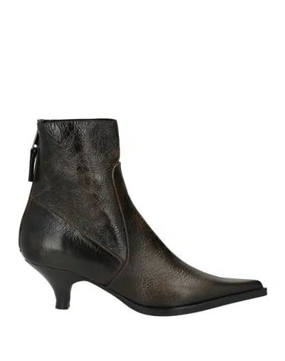 Elena Iachi Woman Ankle Boots Dark Brown Size 7 Leather