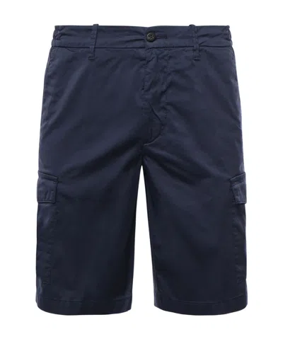 Eleventy Belt-loop Shorts In Black