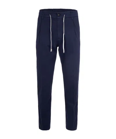 Eleventy Casual Pants With Belt Loops In Blue