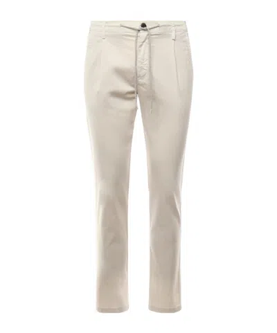 Eleventy Drawstring Casual Pants In White