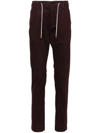 Eleventy Jogging Pants In Burgundy