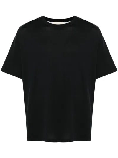 Eleventy Logo-print T-shirt In Black