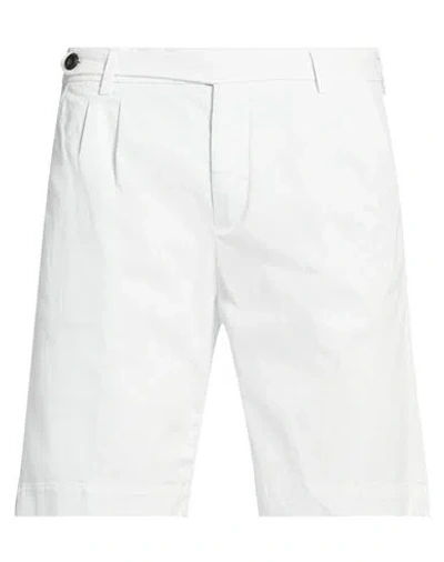 Eleventy Man Shorts & Bermuda Shorts Light Grey Size 33 Cotton In White